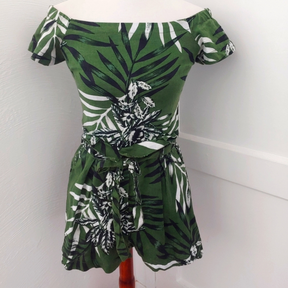 GUESS Fulton Romper Black and Green Leaf Print - Size 0